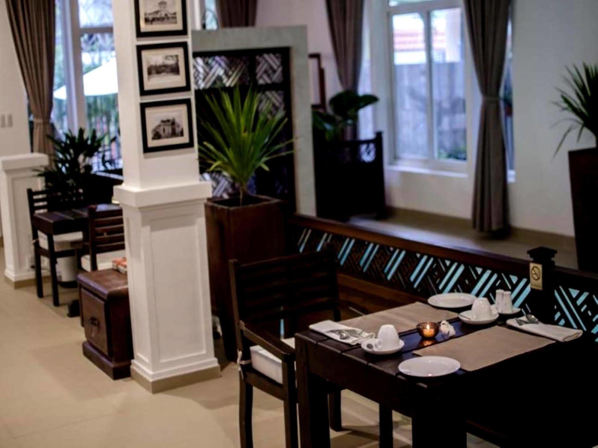 Frangipani Boutique Hotel Da Nang Exterior photo